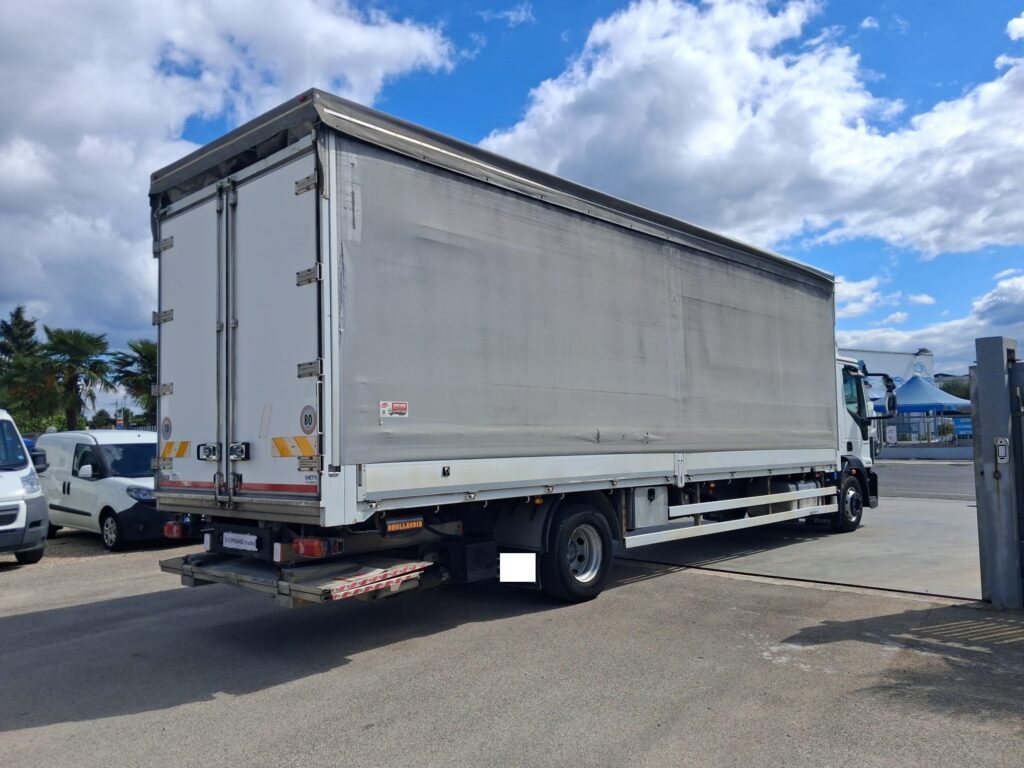 Iveco Eurocargo 140e25 CABINA LETTO CENTINA E SPONDA