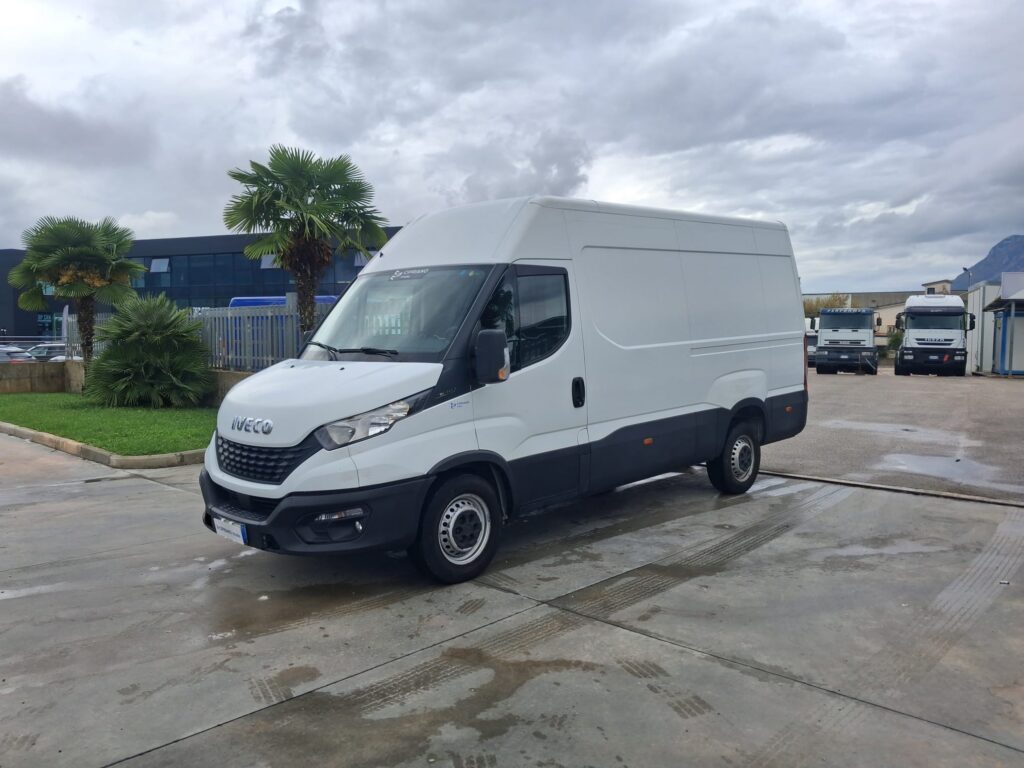 Iveco Daily Furgonato ANNO 2020