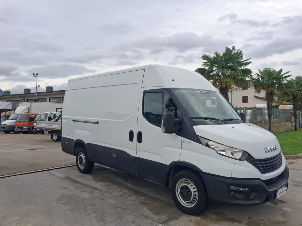 Iveco Daily Furgonato ANNO 2020