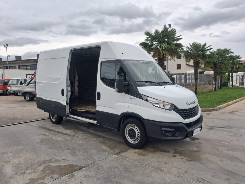 Iveco Daily Furgonato ANNO 2020