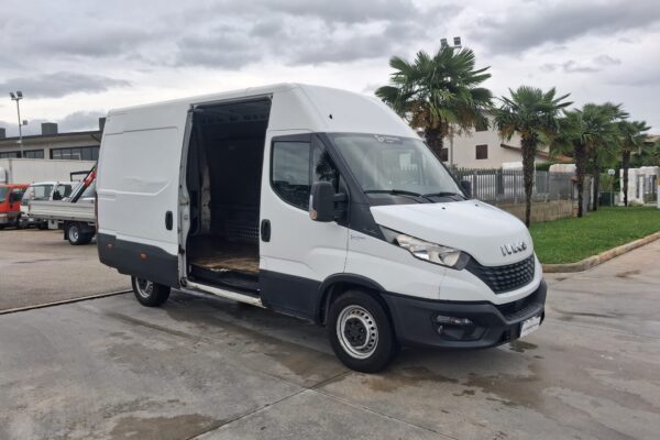 Iveco Daily Furgonato ANNO 2020 - immagine 7