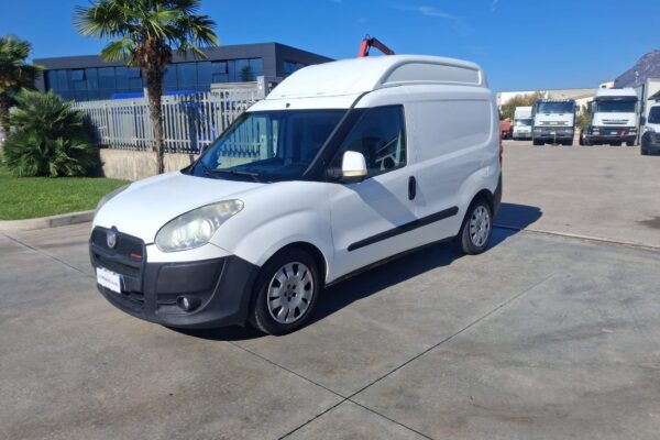 Fiat Doblò COIBENTATO TRASPORTO CARNE - immagine 1