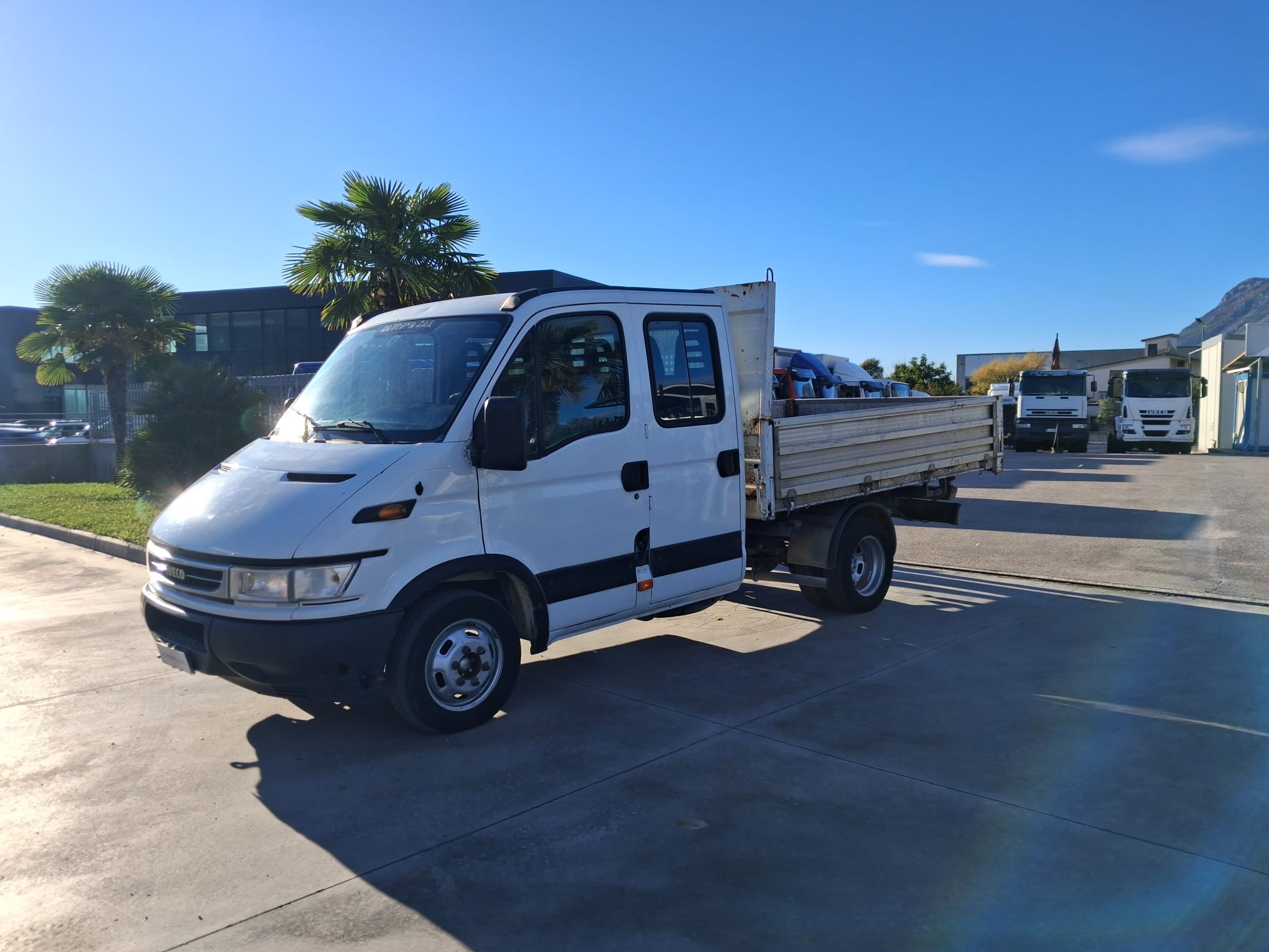 Iveco Daily 35c14 DOPPIA CABINA RIBALTABILE - immagine 2