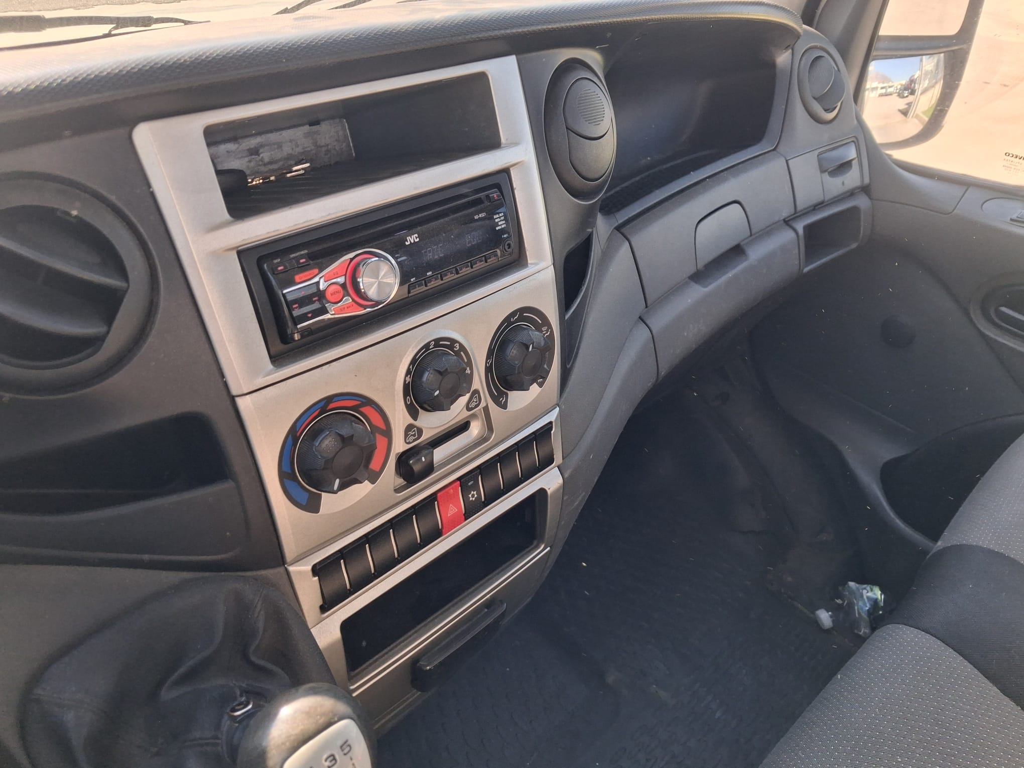 Iveco Daily CASSONE FISSO CON GRU FASSI - immagine 13