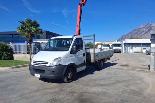 Iveco Daily CASSONE FISSO CON GRU FASSI - immagine 4