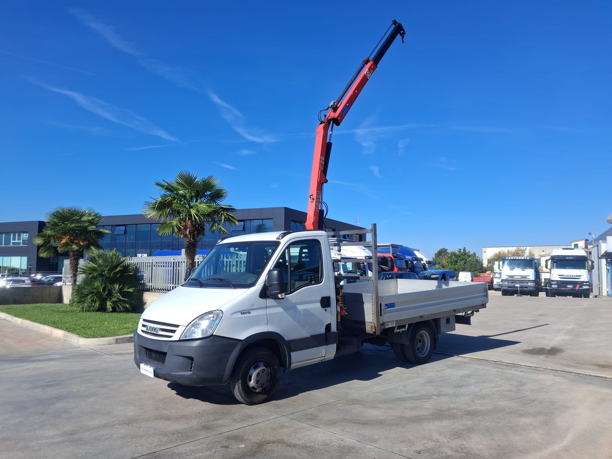 Iveco Daily CASSONE FISSO CON GRU FASSI - immagine 5